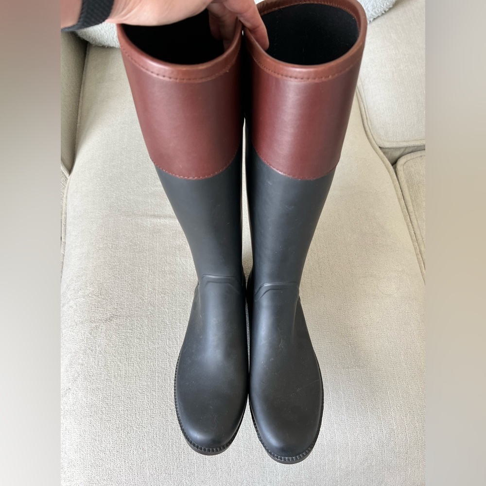 Tory Burch Rubber Rain Boots, size 10